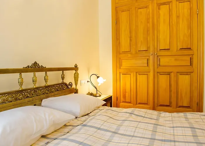 Conjunto Entre Acebos *