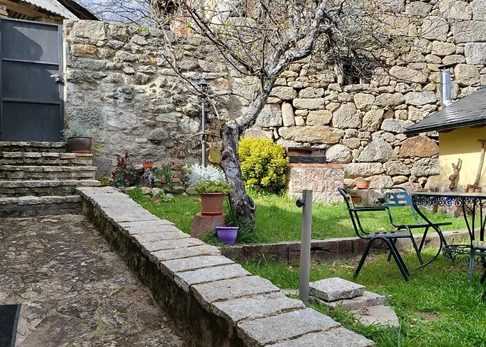 Conjunto Entre Acebos *