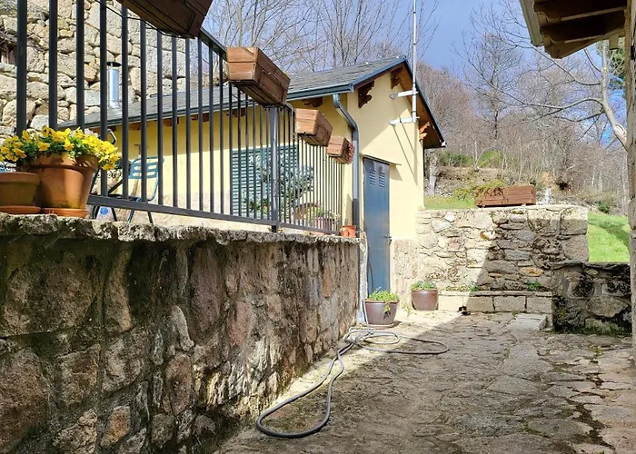 Conjunto Entre Acebos Gospodarstwo wiejskie Sotillo de Sanabria