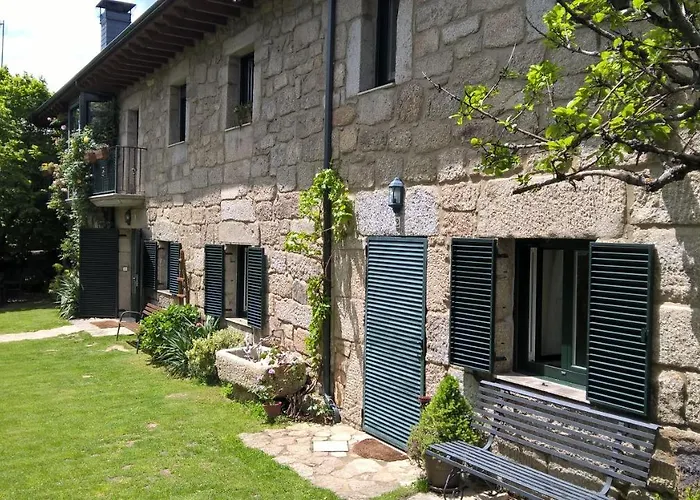 Conjunto Entre Acebos